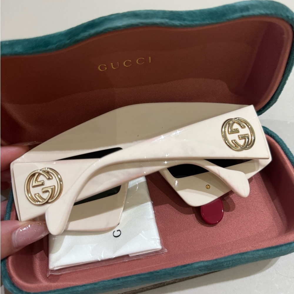 Gucci Hollywood Forever Teardrop Sunglasses - Picture 2 of 2